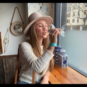 J crew wool hat baby pink